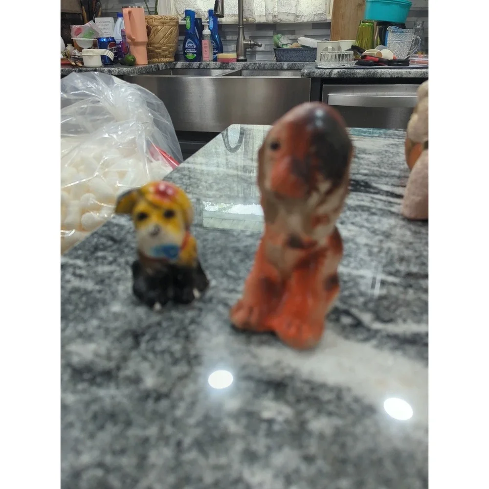 2 Vintage Retro 1950s Chalkware Carnival Prize Small Dog Figurines